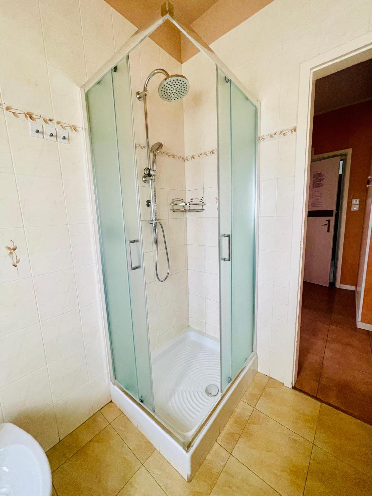 Le Rose Apartment ตรีเอสเต ภายนอก รูปภาพ