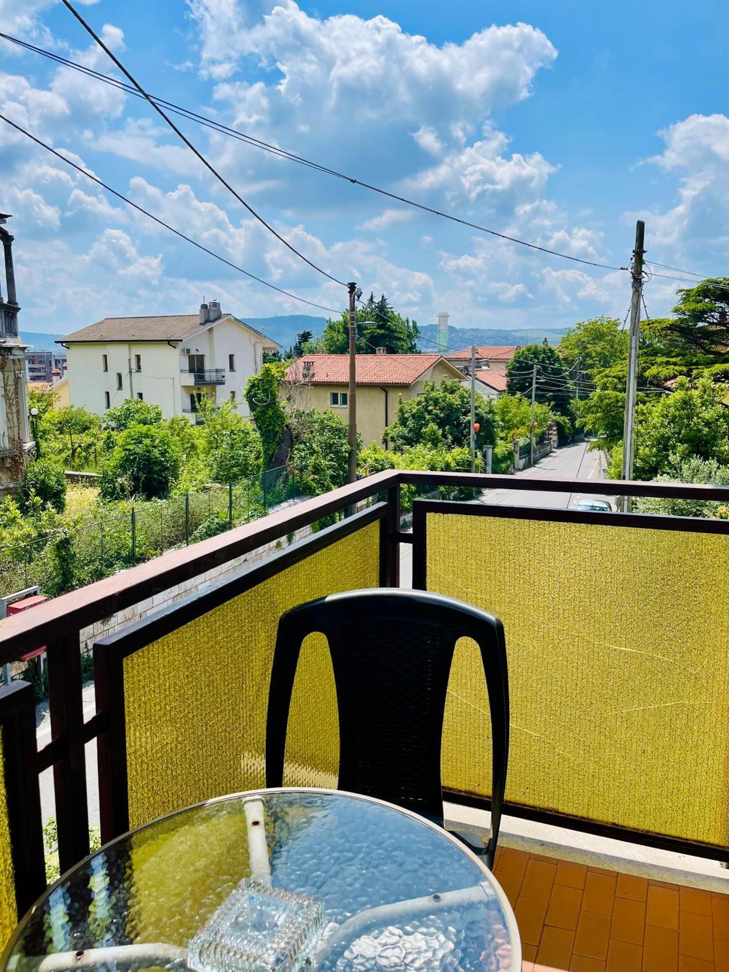 Le Rose Apartment ตรีเอสเต ภายนอก รูปภาพ