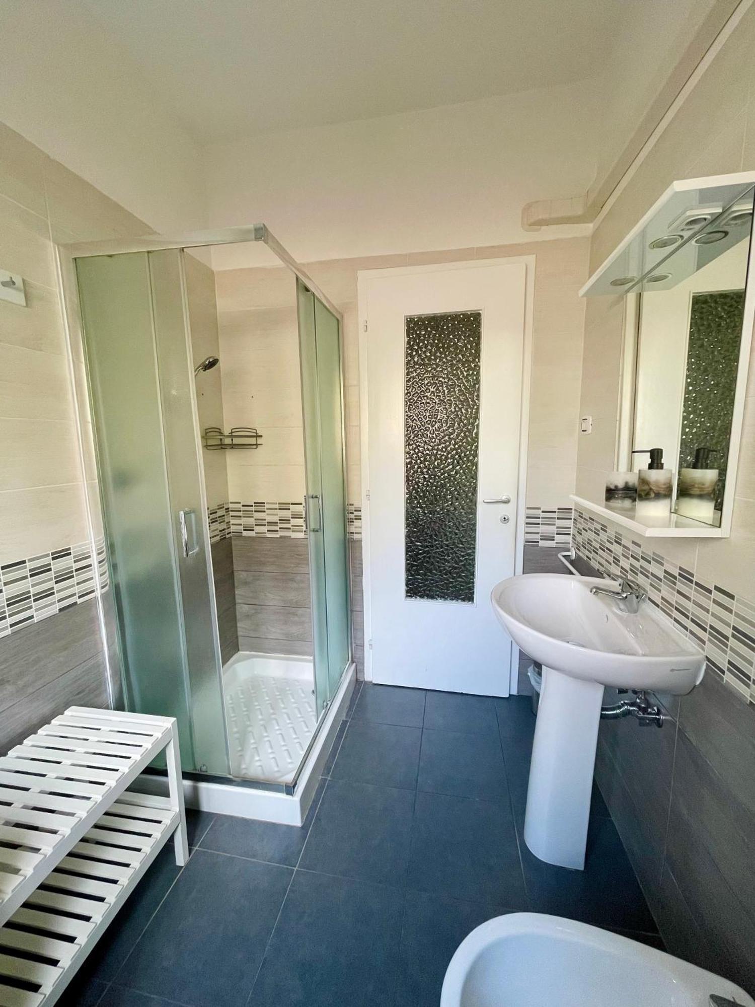 Le Rose Apartment ตรีเอสเต ภายนอก รูปภาพ